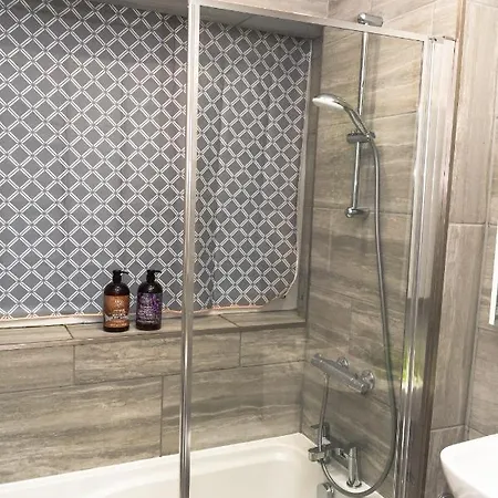 Leeds Lodge Holiday home Leeds (West Yorkshire)