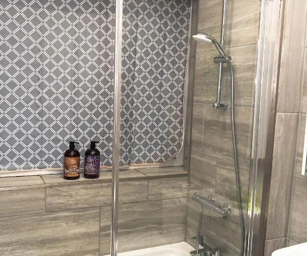 Leeds Lodge 度假居 利兹